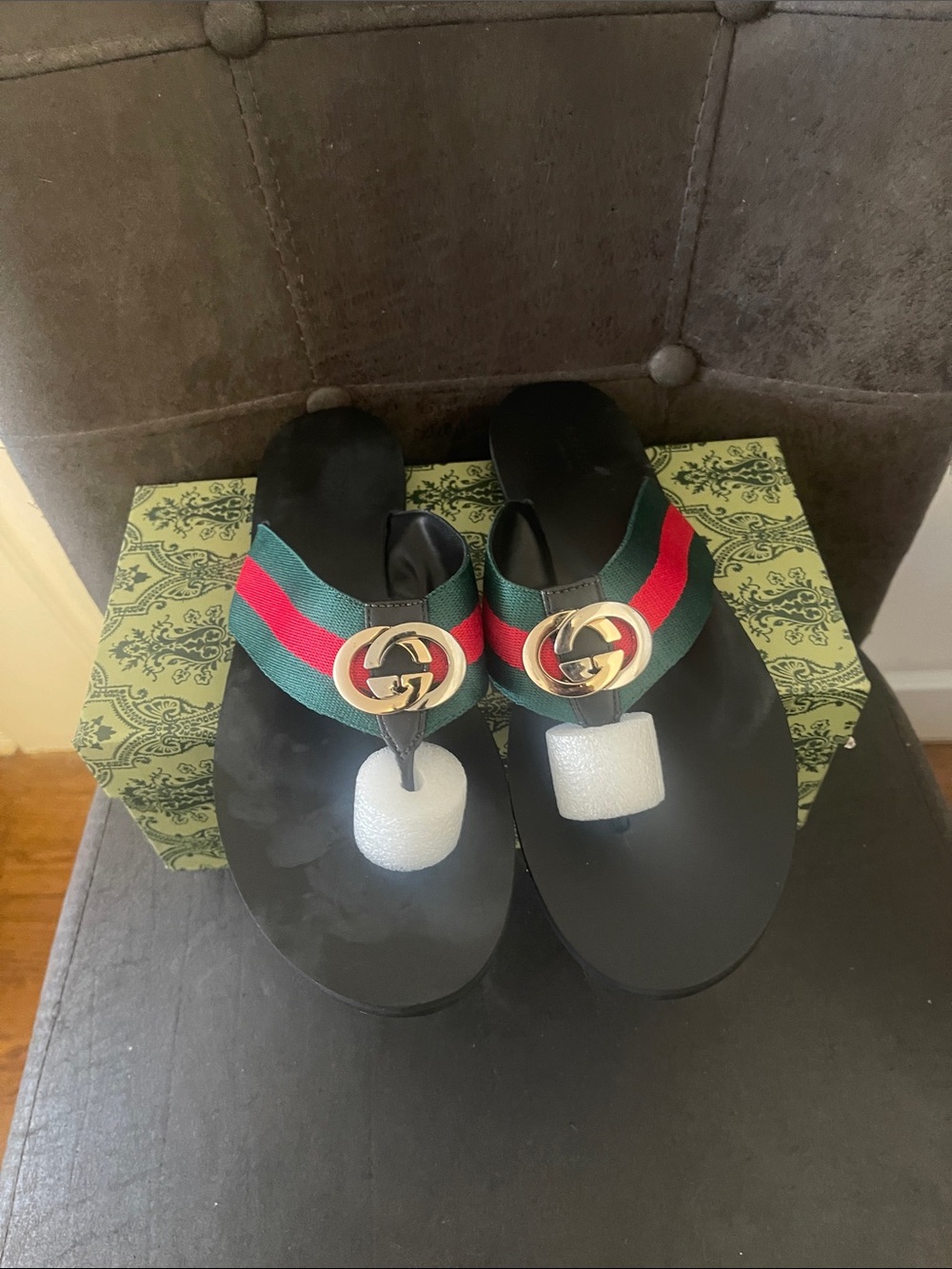 NWT Designer-Inspired Black Flip Sandals with Green and Red Webbing